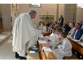 Dankgottesdienst der Kommunionkinder (Foto: Karl-Franz Thiede)